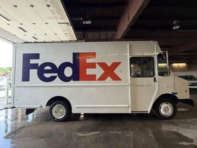 Freightliner MT45 Step Van - Automatic