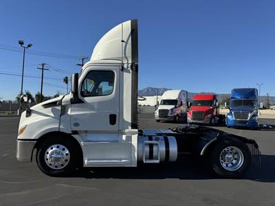 Freightliner Cascadia 116 Single Axle Day Cab Truck - Detroit 410HP, 12 Speed Dt12 Automatic