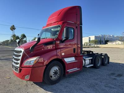 Freightliner Cascadia 116 Day Cab Truck - Detroit 410HP, 12 Speed Dt12 Automatic