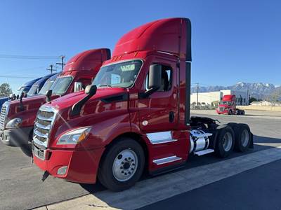 Freightliner Cascadia 116 Day Cab Truck - Detroit 410HP, 12 Speed Dt12 Automatic