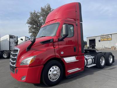 Freightliner Cascadia 116 Day Cab Truck - Detroit 410HP, 12 Speed Dt12 Automatic