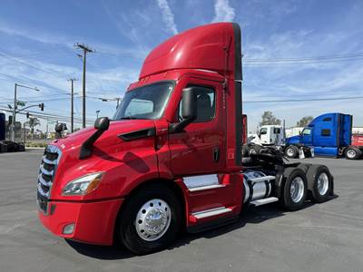 Freightliner Cascadia 116 Day Cab Truck - Detroit 410HP, 12 Speed Dt12 Automatic