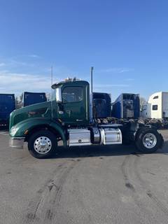 Peterbilt 579 Single Axle Day Cab Truck - Paccar 430HP, 12 Speed Automatic