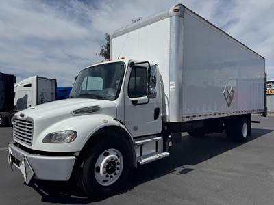 Freightliner M2 106 26 ft Box Truck - 220HP, Automatic, Roll up Door, Liftgate