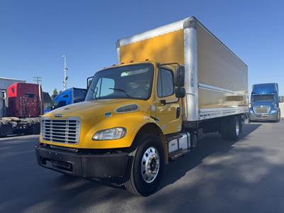 Freightliner M2 106 26 ft Box Truck - 220HP, Automatic, Liftgate