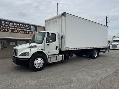 Freightliner M2 106 Box Truck - 240HP, 6 Speed Allison Rds Automatic, Roll up Door, Liftgate