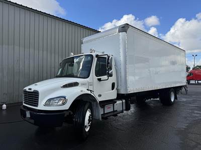 Freightliner M2 106 26 ft Box Truck - 220HP, Automatic, Liftgate