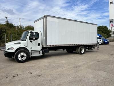 Freightliner M2 106 26 ft Box Truck - 240HP, Automatic, Roll up Door, Liftgate