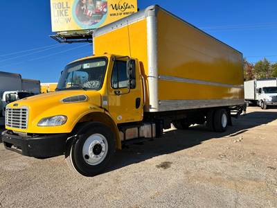 Freightliner M2 106 26 ft Box Truck - Automatic, Liftgate