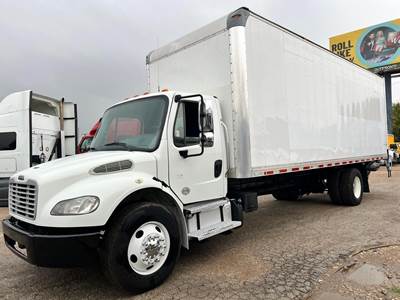 Freightliner M2 106 26 ft Box Truck - 230HP, Automatic, Liftgate