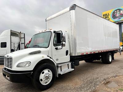 Freightliner M2 106 26 ft Box Truck - 230HP, Automatic, Liftgate