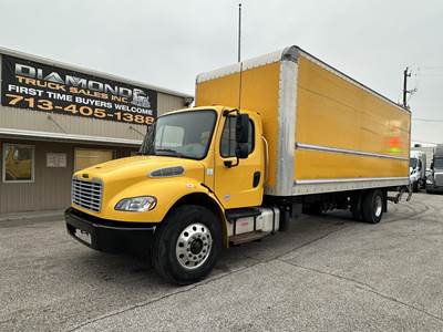Freightliner M2 106 26 ft Box Truck - 240HP, 6 Speed Automatic, Roll up Door, Liftgate