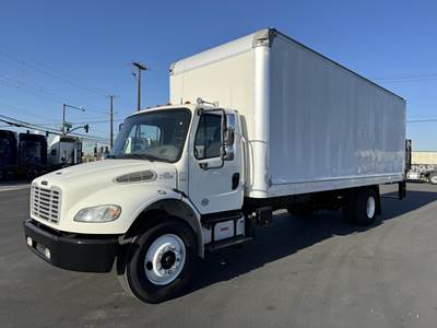 Freightliner M2 106 26 ft Box Truck - 260HP, Automatic