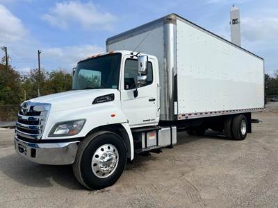 Hino 268 26 ft Box Truck - 220HP, Automatic