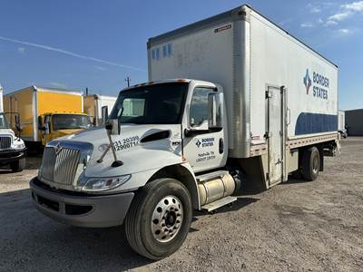 International MV 26 ft Box Truck - 300HP, Automatic, Liftgate