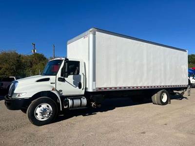 International MV 28 ft Box Truck - 240HP, Automatic