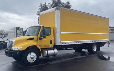International MV 26 ft Box Truck - 220HP, 7 Speed Automatic, Roll up Door, Liftgate