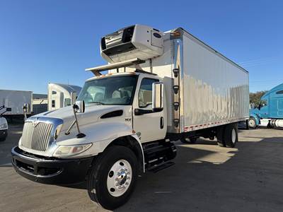 International MV 26 ft Refrigerated Truck - 240HP, 6 Speed Allison Rds Automatic, Carrier