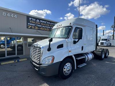 Freightliner Cascadia 113 Sleeper Semi Truck - Mid Roof Sleeper, Detroit 450HP, 12 Speed Dt12 Automatic
