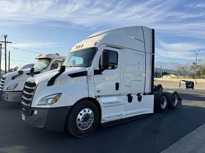 Freightliner Cascadia 116 Sleeper Semi Truck - Mid Roof Sleeper, Detroit 450HP, 12 Speed Dt12 Automatic
