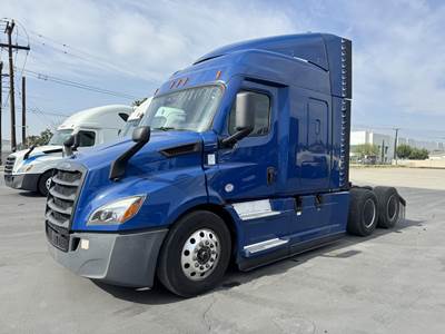 Freightliner Cascadia 116 Sleeper Semi Truck - Mid Roof Sleeper, Detroit 450HP, 12 Speed Dt12 Automatic