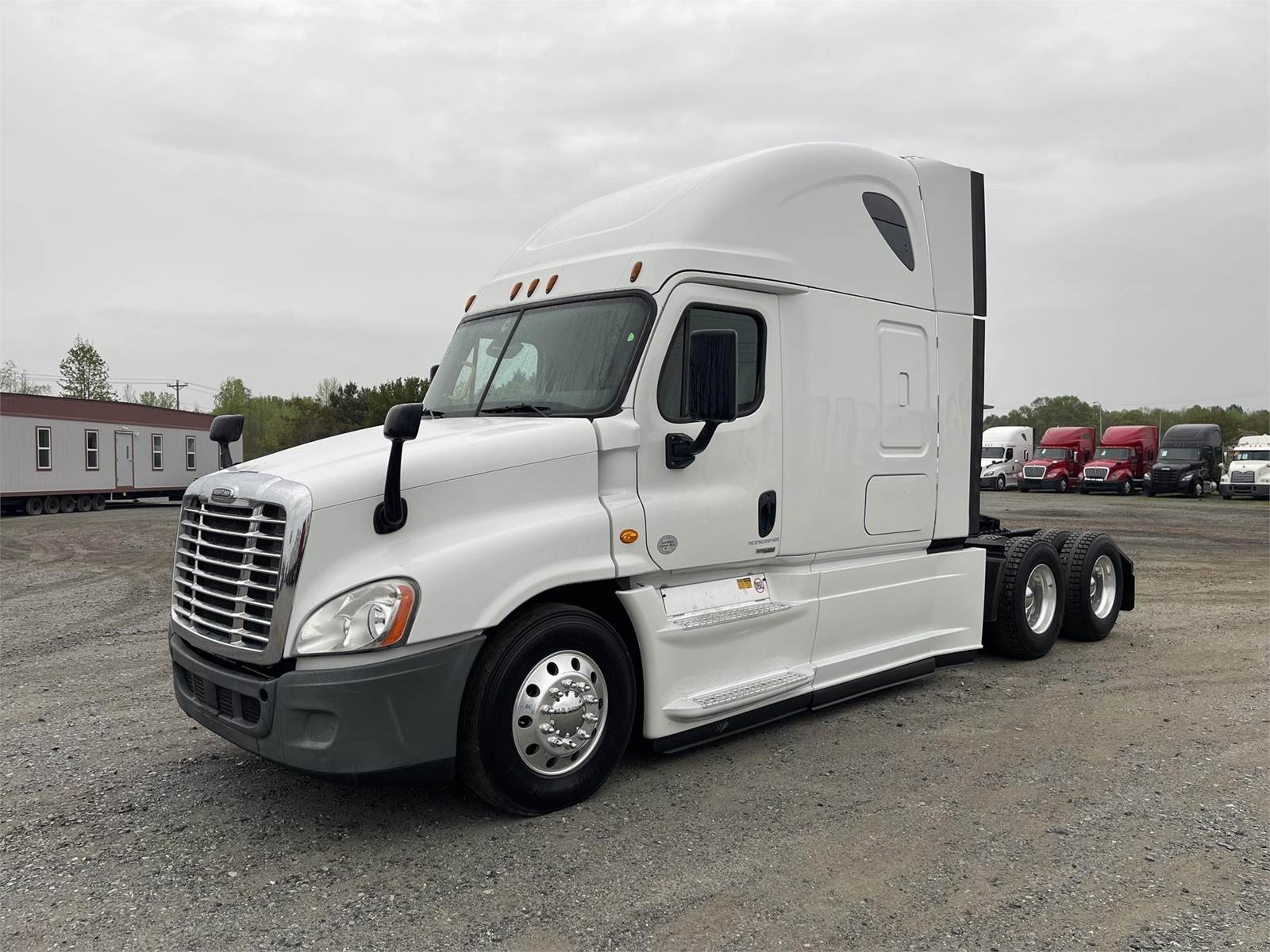 2018 Freightliner Cascadia 125 Sleeper Semi Truck - 68" Raised Roof ...
