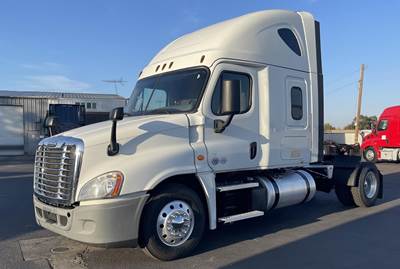 Freightliner Cascadia 125 Single Axle Sleeper Semi Truck - 60" Raised Roof Sleeper, Detroit 455HP, 12 Speed Dt12 Automatic