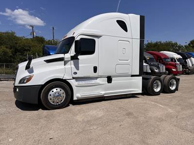 Freightliner Cascadia 126 Sleeper Semi Truck - 68" Raised Roof Sleeper, Detroit 400HP, Automatic