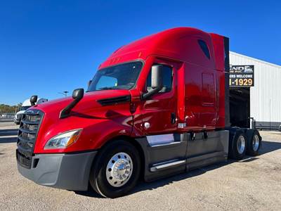Freightliner Cascadia 126 Sleeper Semi Truck - 68" Raised Roof Sleeper, Detroit 400HP, 12 Speed Automatic