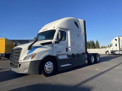 Freightliner Cascadia 126 Sleeper Semi Truck - 71" Raised Roof Sleeper, Detroit 400HP, 12 Speed Dt12 Automatic