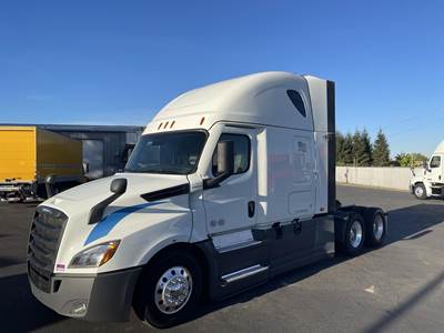 Freightliner Cascadia 126 Sleeper Semi Truck - 71" Raised Roof Sleeper, Detroit 400HP, 12 Speed Dt12 Automatic