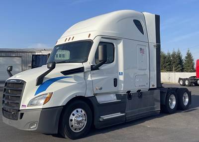Freightliner Cascadia 126 Sleeper Semi Truck - 71" Raised Roof Sleeper, Detroit 400HP, 12 Speed Dt12 Automatic