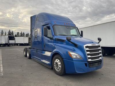 Freightliner Cascadia 126 Sleeper Semi Truck - 71" Raised Roof Sleeper, Detroit 400HP, 12 Speed Dt12 Automatic