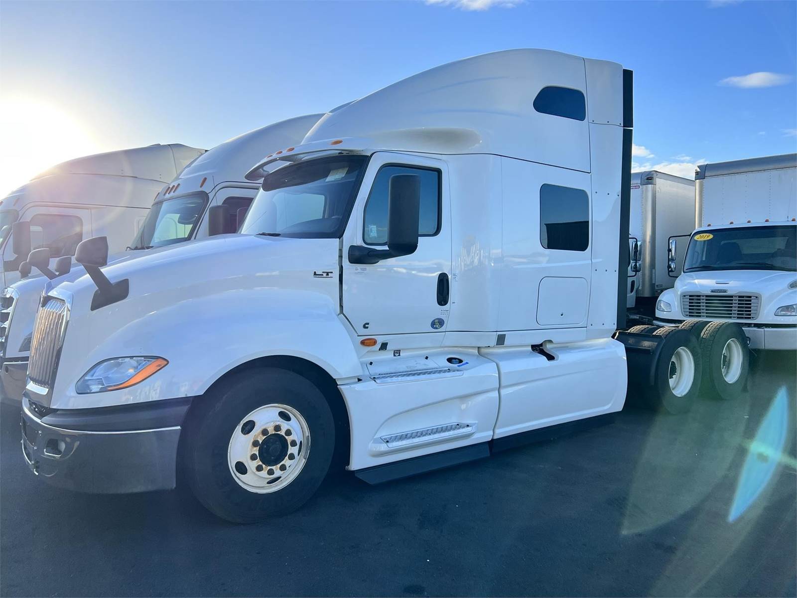 2018 International LT Sleeper Semi Truck 72" Raised Roof Sleeper