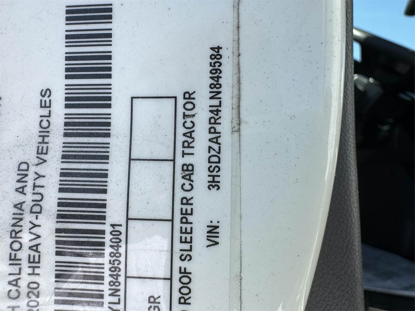 2020 International LT Sleeper Semi Truck 74" Mid Roof Sleeper, Cummins 450HP, 12 Speed