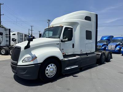 International LT Sleeper Semi Truck - Raised Roof Sleeper, Cummins 450HP, 12 Speed Endurant Automatic