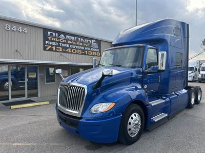 International LT Sleeper Semi Truck - Raised Roof Sleeper, Cummins 400HP, 12 Speed Endurant Automatic