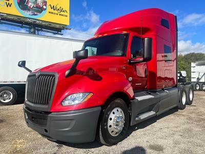 International LT Sleeper Semi Truck - 68" Raised Roof Sleeper, Cummins 450HP, Automatic