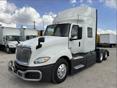 International LT Sleeper Semi Truck - Raised Roof Sleeper, Cummins 450HP, Automatic