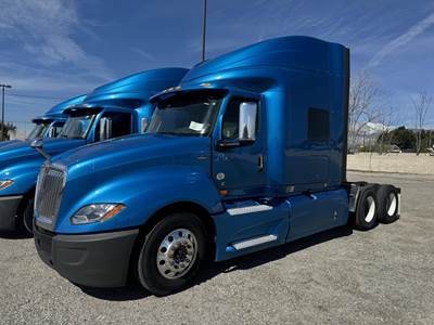 International LT Sleeper Semi Truck - Mid Roof Sleeper, Cummins 400HP, Automatic