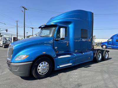 International LT Sleeper Semi Truck - Mid Roof Sleeper, Cummins 400HP, Automatic