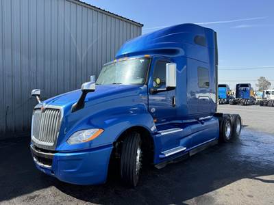 International LT Sleeper Semi Truck - Raised Roof Sleeper, Cummins 450HP, Automatic