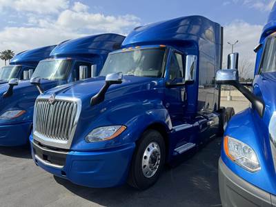 International LT Sleeper Semi Truck - Raised Roof Sleeper, Cummins 450HP, 12 Speed Endurant Automatic