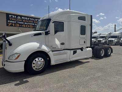 Kenworth T680 Sleeper Semi Truck - Raised Roof Sleeper, Paccar 455HP, 12 Speed Automatic