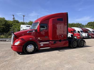 Kenworth T680 Sleeper Semi Truck - Raised Roof Sleeper, Paccar 405HP, 12 Speed Automatic