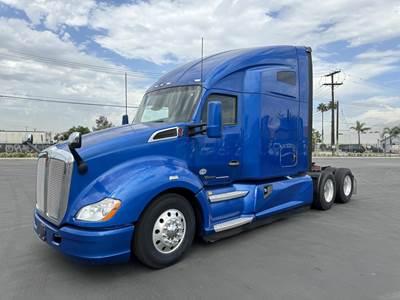 Kenworth T680 Sleeper Semi Truck - 74" Raised Roof Sleeper, Cummins 400HP, Automatic