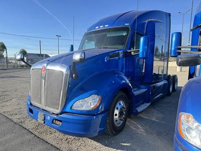 Kenworth T680 Sleeper Semi Truck - Raised Roof Sleeper, Cummins 400HP, Automatic