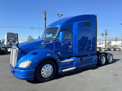 Kenworth T680 Sleeper Semi Truck - Raised Roof Sleeper, Cummins 400HP, Automatic