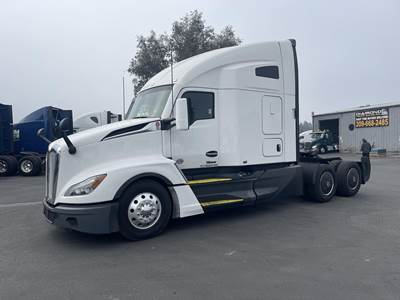 Kenworth T680 Sleeper Semi Truck - 71" Raised Roof Sleeper, Cummins 450HP, 12 Speed Endurant Automatic