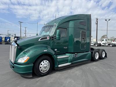 Kenworth T680 Sleeper Semi Truck - 73" Raised Roof Sleeper, Cummins 400HP, Automatic